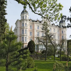 4* Hotell Bristol